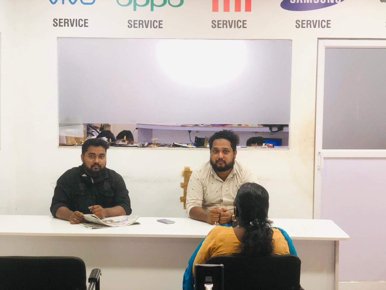 HMT MOBILE SERVICE CENTRE